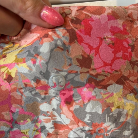 LULULEMON | High Rise Align with Pockets Floral Patterned Leggings 25” - Picture 10 of 16